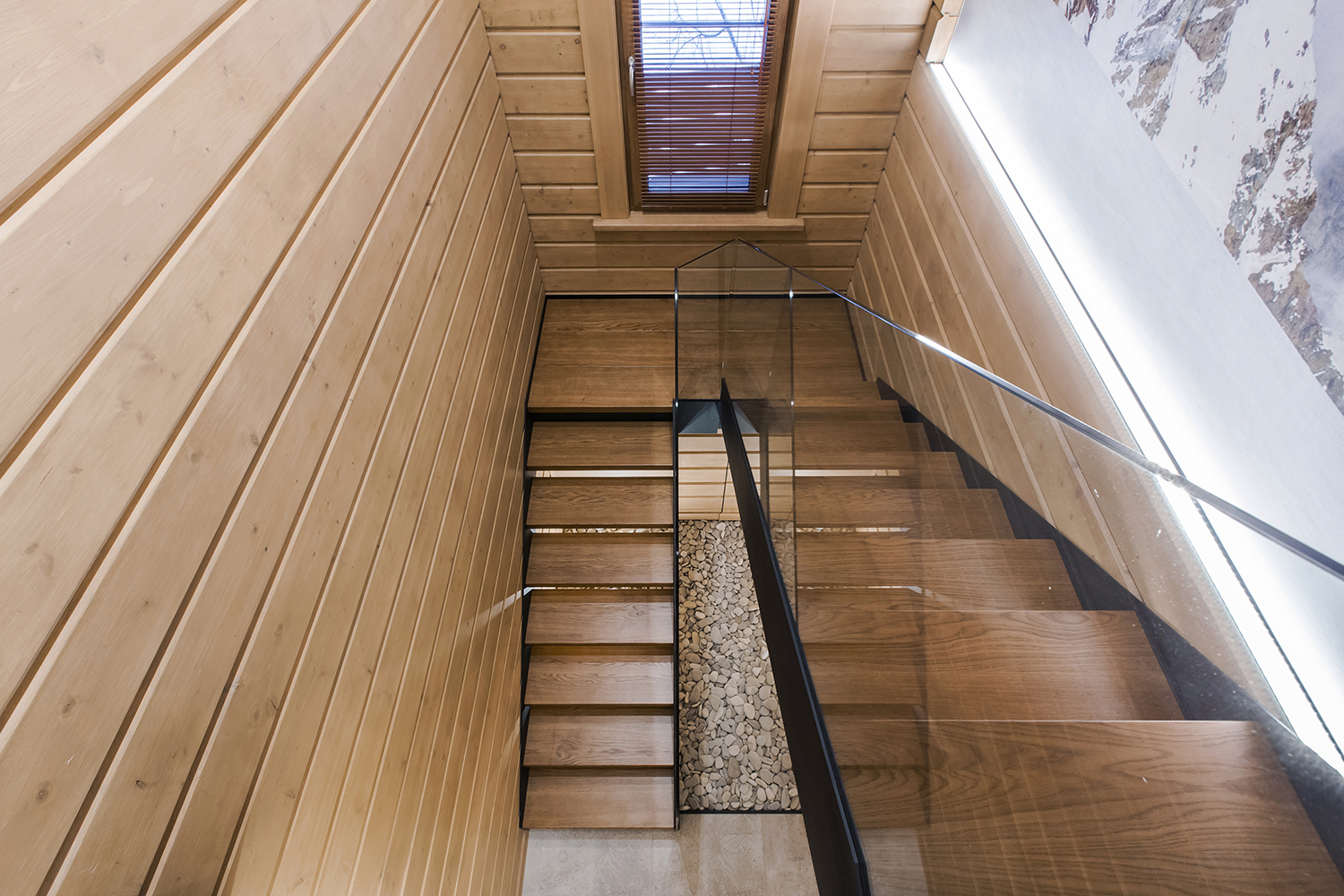 Фото интерьера, лестница площадью 9 кв.м. в стиле Шале (Швейцария). Проект 28 - Охотничий дом, Автор проекта: Дизайнеры Наталия Сморгонская