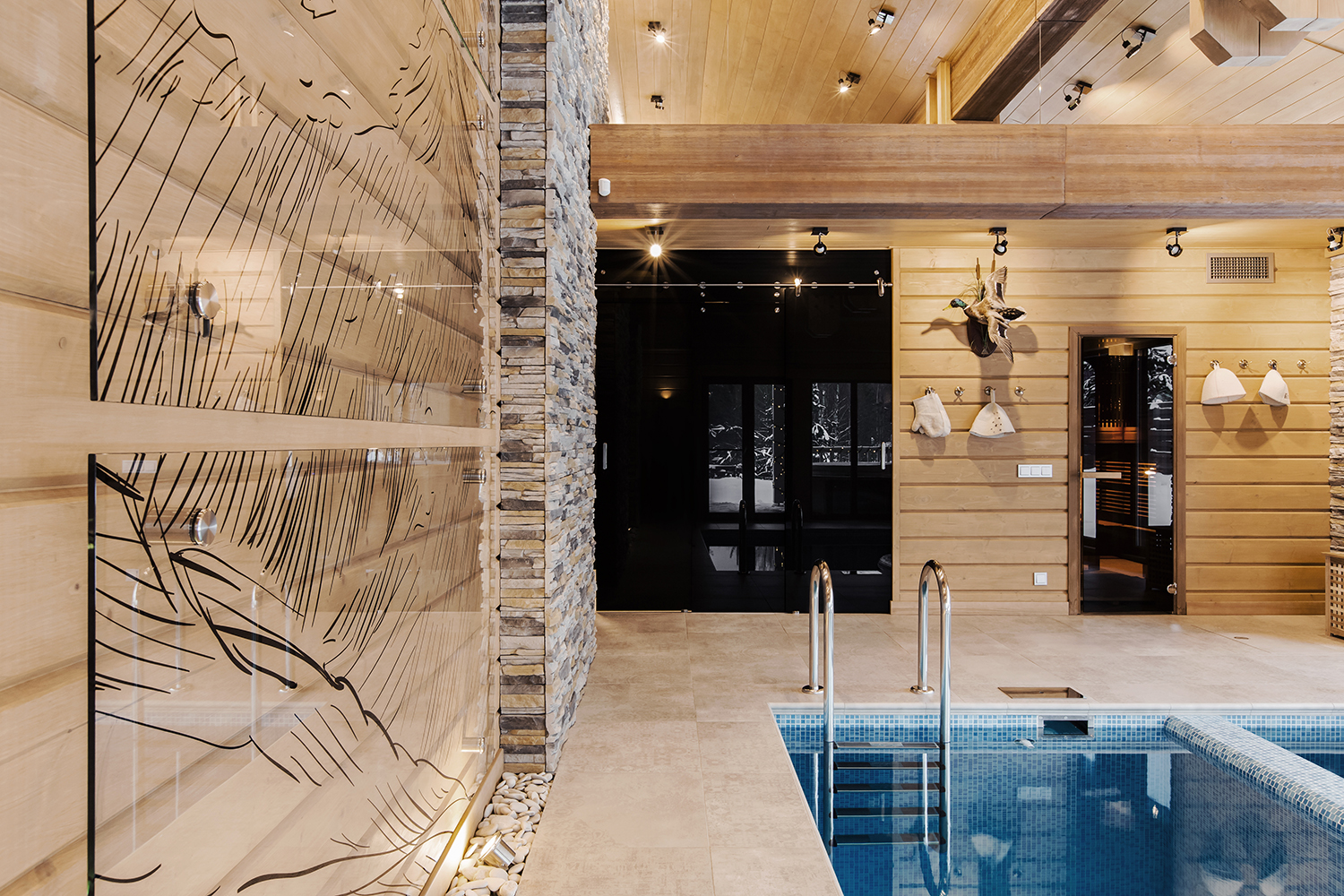 Фото интерьера, бассейн площадью 40 кв.м. в стиле Шале (Швейцария). Проект 15 - Охотничий дом, Автор проекта: Дизайнеры Наталия Сморгонская