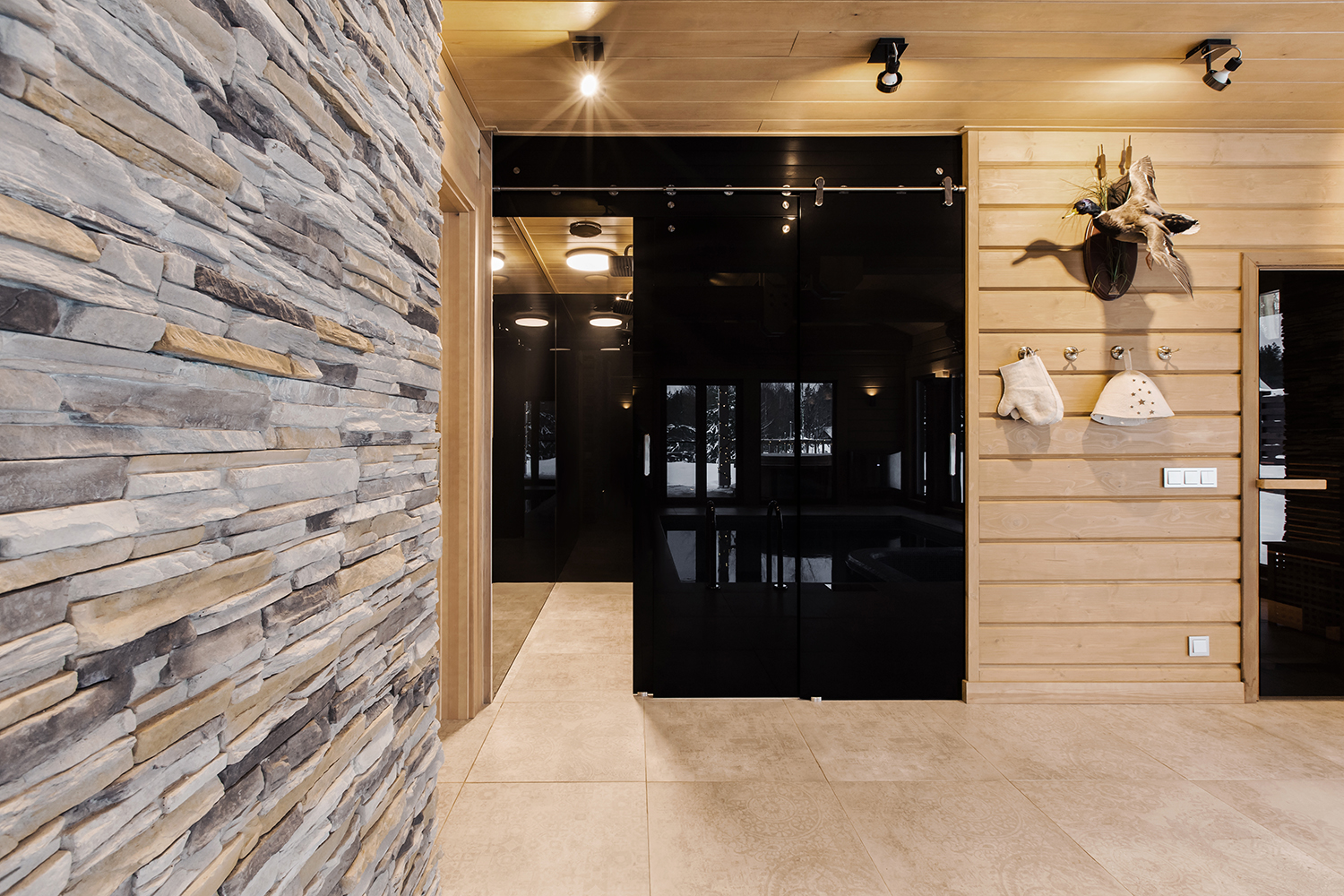 Фото интерьера, бассейн площадью 40 кв.м. в стиле Шале (Швейцария). Проект 3 - Охотничий дом, Автор проекта: Дизайнеры Наталия Сморгонская