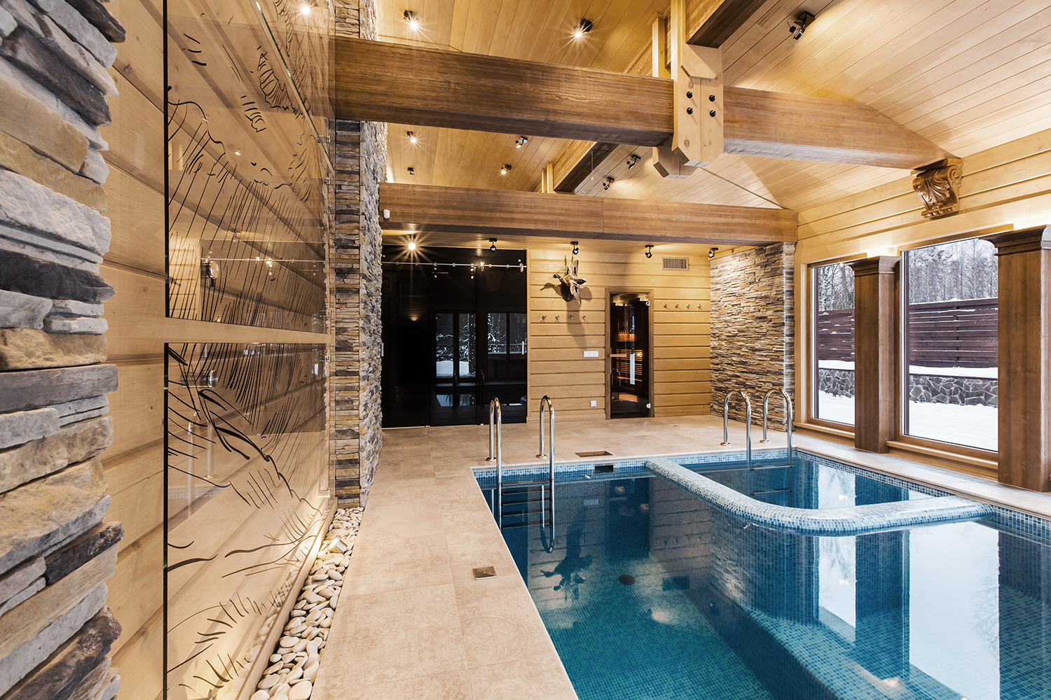 Фото интерьера, Бассейн площадью 40 кв.м. в стиле Шале (Швейцария). Проект 19 - Охотничий дом, Автор проекта: Дизайнеры Наталия Сморгонская