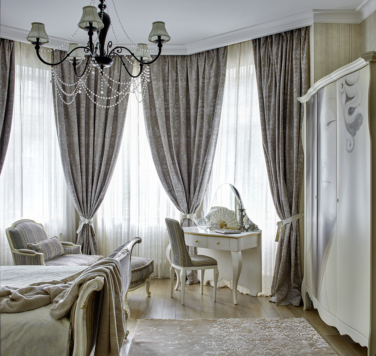 Фото интерьера, Спальня площадью 25 кв.м. в стиле Классическая. Проект Дом в поселке Поведники - Дом в поселке Поведники, Автор проекта: Дизайнеры Анна Разумеева-Смирнова