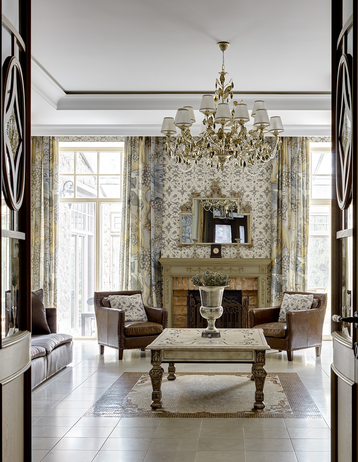 Фото интерьера, Гостиная площадью 40 кв.м. в стиле Классическая. Проект Дом в поселке Поведники - Дом в поселке Поведники, Автор проекта: Дизайнеры Анна Разумеева-Смирнова