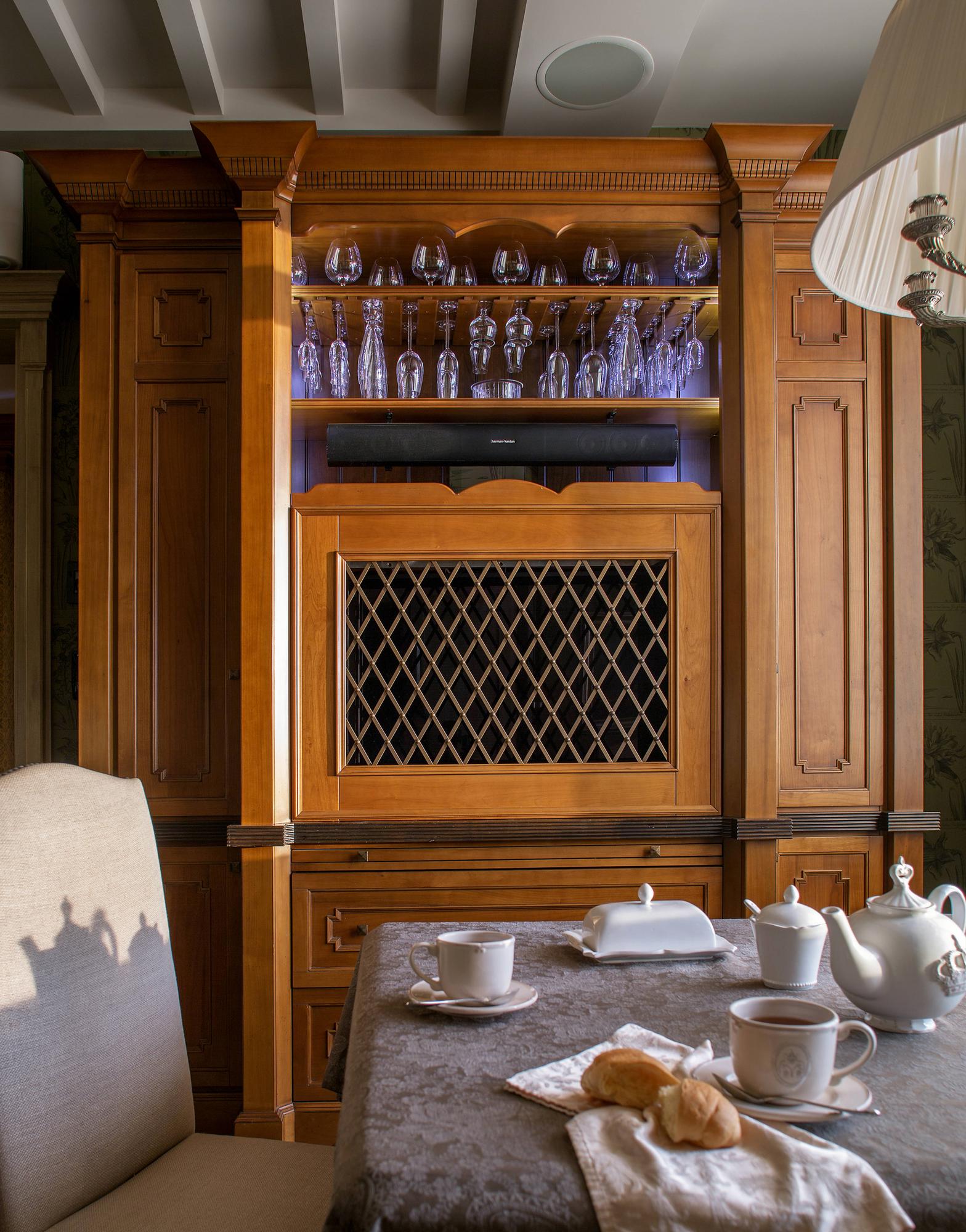 Фото интерьера, Столовая Проект 18.04.2019/767029 - Квартира 170 кв.м в классическом стиле, Автор проекта: Архитекторы Петр Козейкин