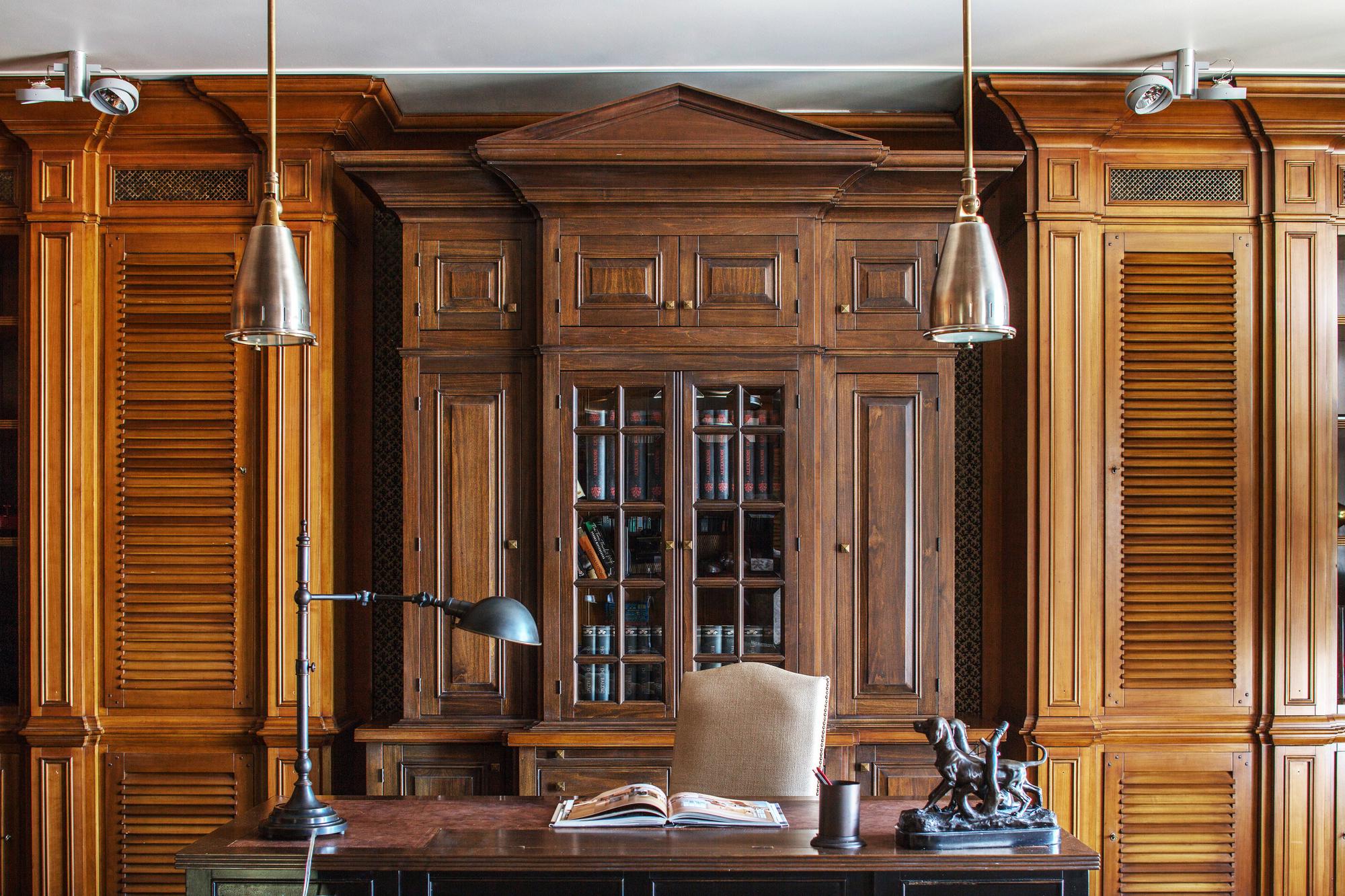 Фото интерьера, Кабинет Проект 18.04.2019/767038 - Квартира 170 кв.м в классическом стиле, Автор проекта: Архитекторы Петр Козейкин