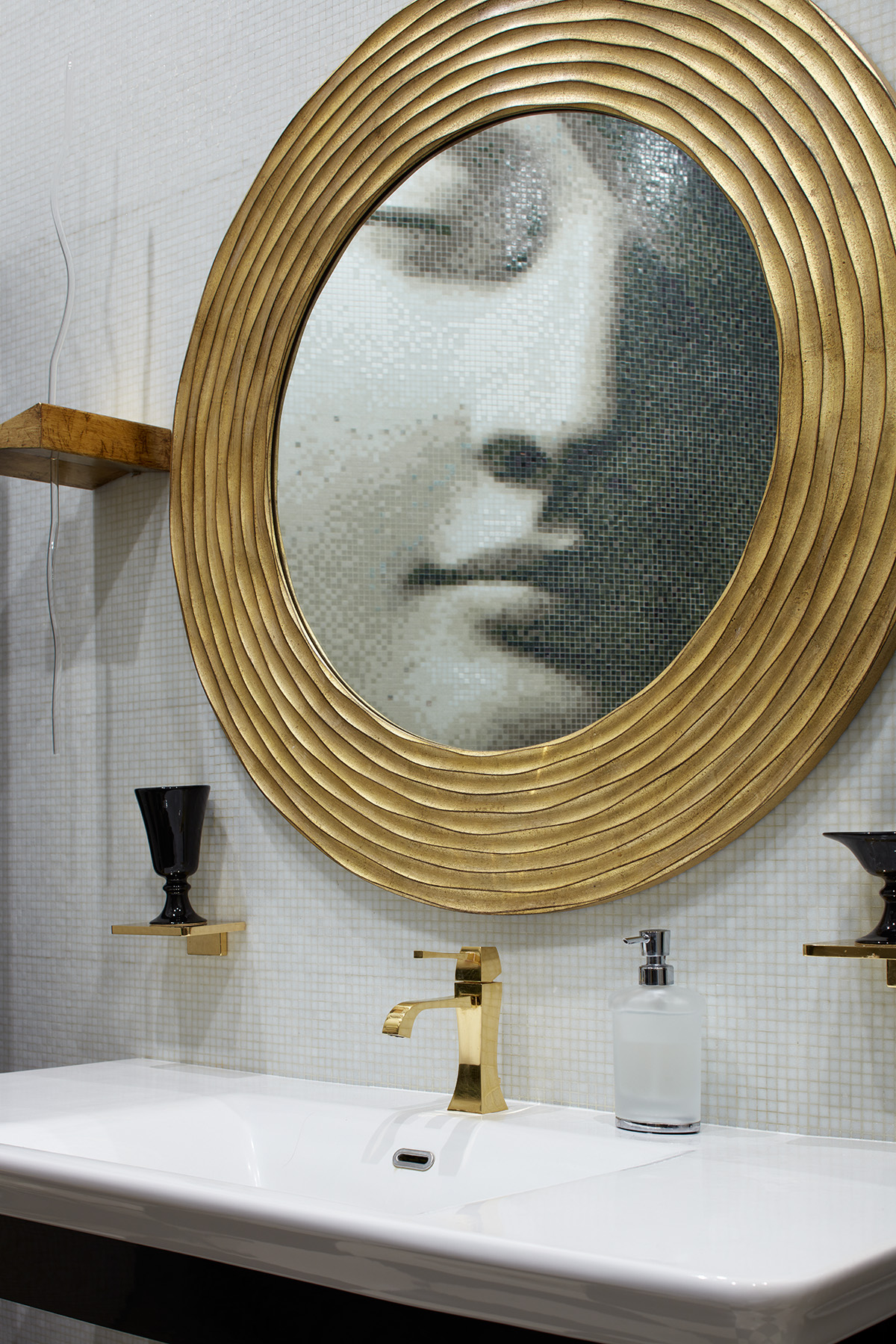 Детали интерьера, Фото, Зеркало в стиле Классическая, Дом в поселке Поведники Автор проекта: Дизайнеры Анна Разумеева-Смирнова