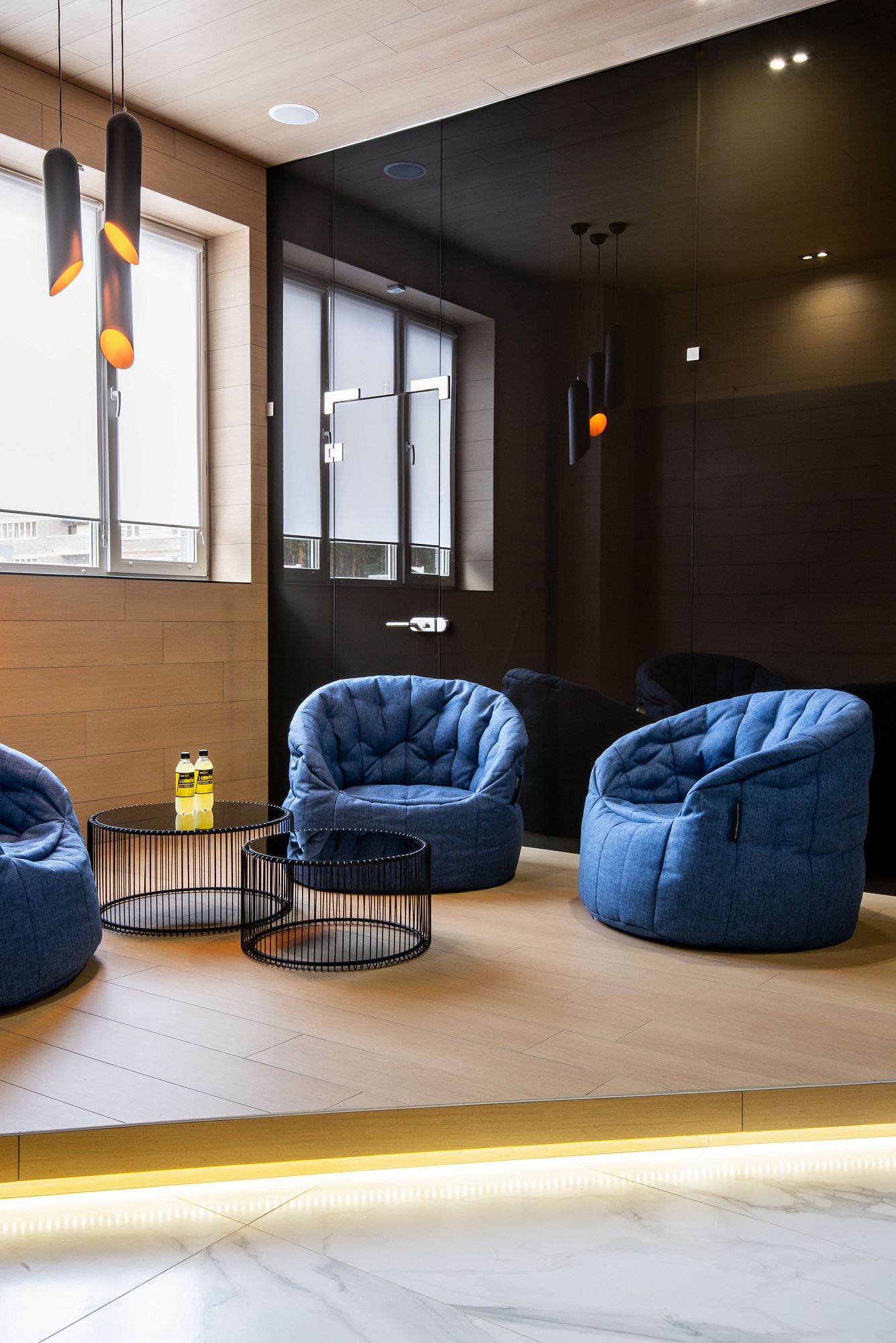 Фото интерьера, Зона отдыха площадью 360 кв.м. в стиле Лофт/промышленный стиль. Проект Зона отдыха в фитнес-центре. - Фитнес-центр, Автор проекта: Дизайнеры Марина Кутепова